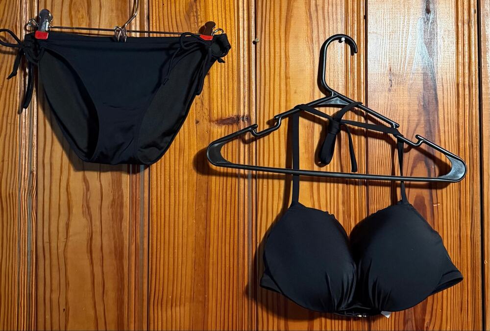 Victoria’s Secret black String Bikini size 34DD/ Medium beach sexy